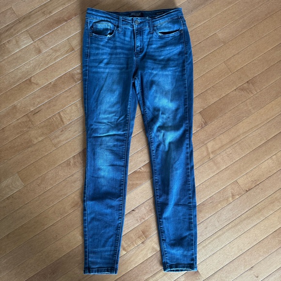 JUDY BLUE Size 9 Distressed Skinny Jeans - Style 8248 - 29” Inseam 9/29 - Picture 1 of 6